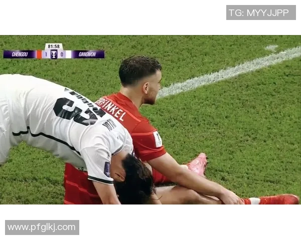 中超激战皇马与里昂鏖战至平局绝杀瞬间引发全场热烈反响