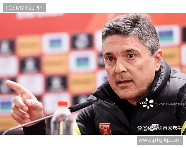 本菲卡逆转曼联夺国王杯冠军绝杀瞬间引发争议判罚全场沸腾