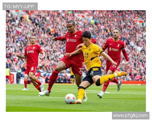 意甲激战:利物浦与尤文图斯战平帽子戏法引发全场热潮解析